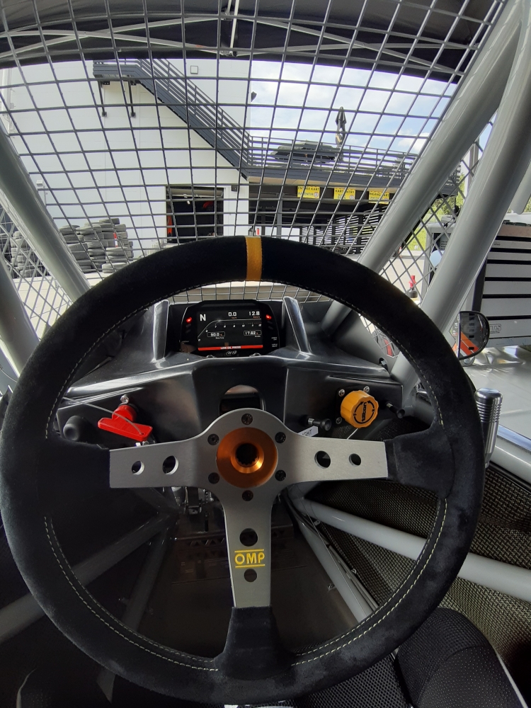 spa_tn5_cockpit.jpg